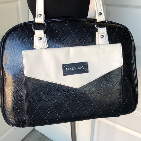 Mary Kay Handbags - Mary Kay Black Patent Duffle/Organizer Large Bag
